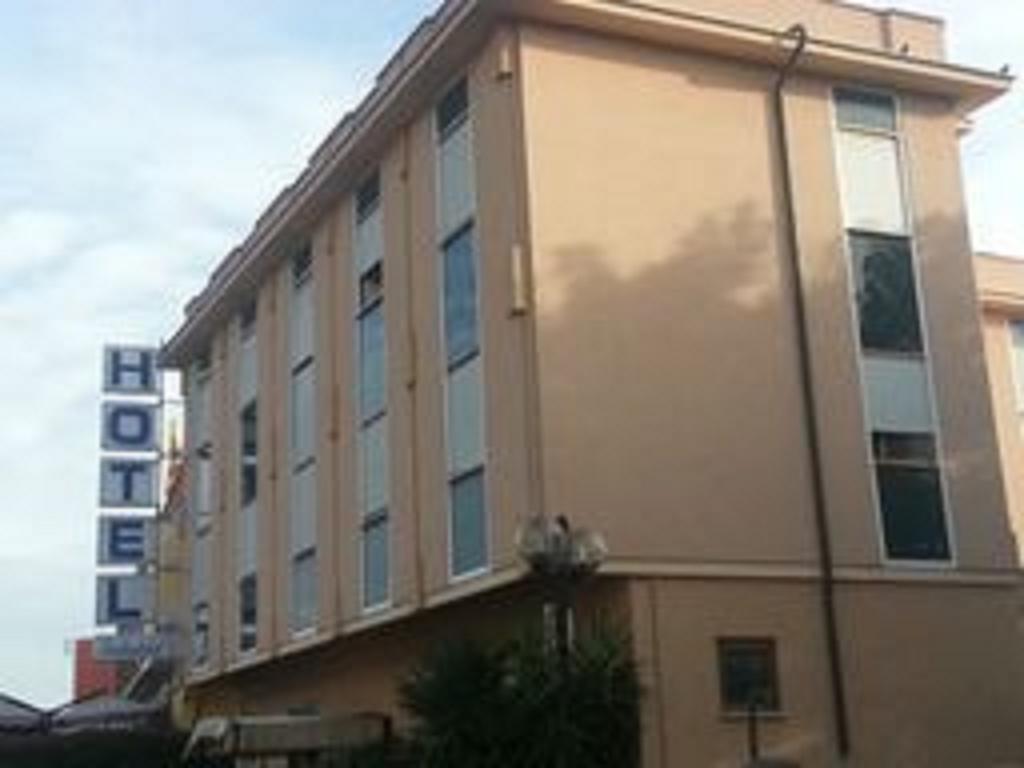Hotel Industrial Roma Eksteriør bilde